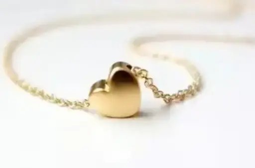 Gold Heart Shap Necklace 